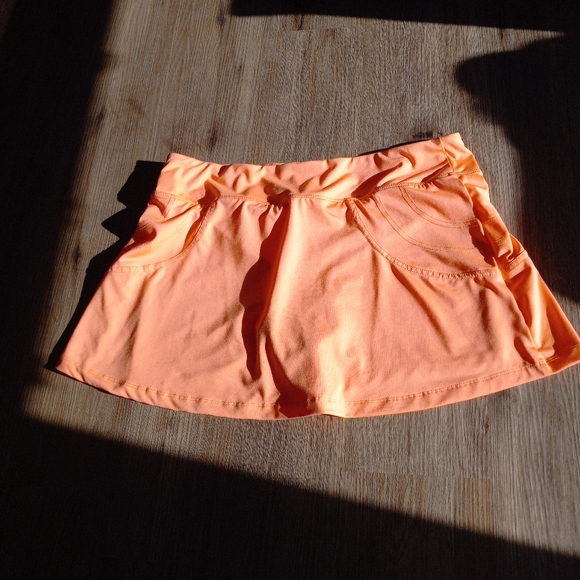 FILA Golf Tennis Skirt/Skort - Picture 3 of 5